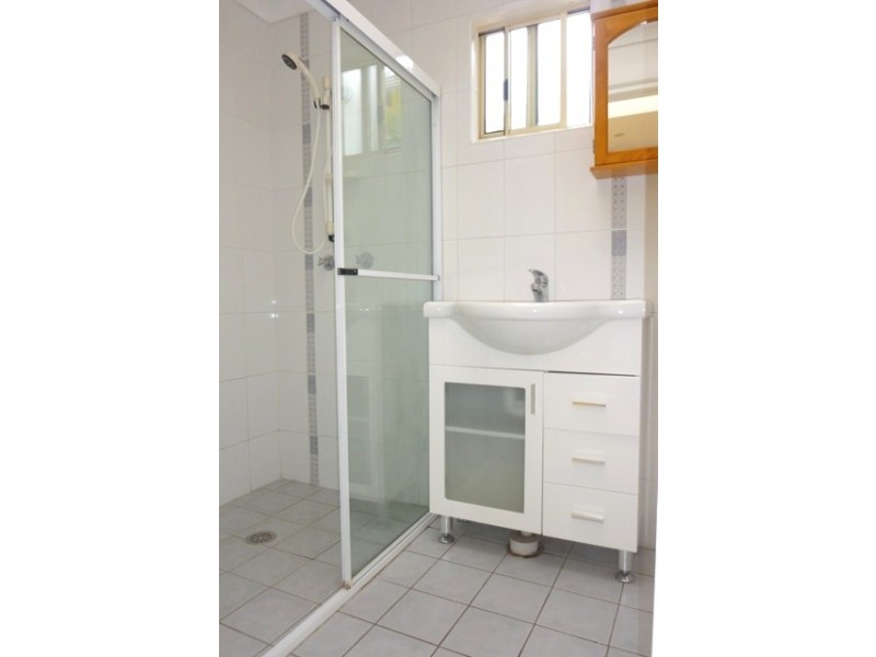 85 Hutchinson St, St Peters NSW 2044