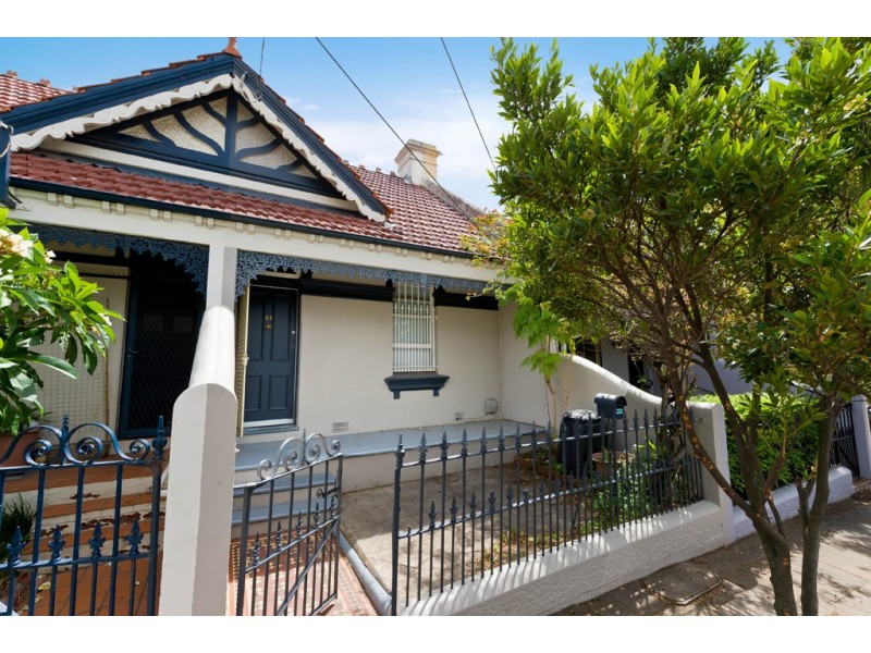 44 Yelverton Street, St Peters NSW 2044