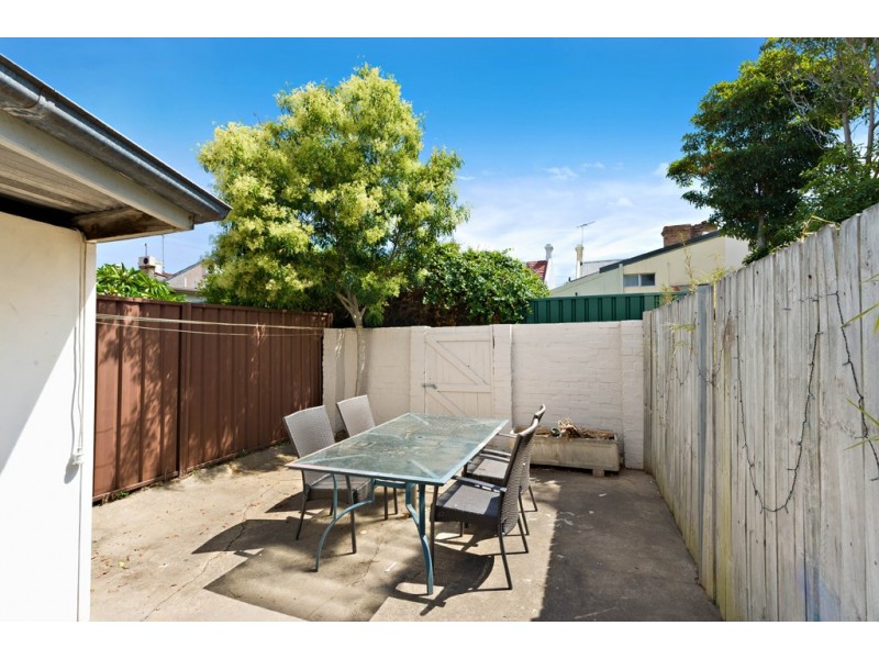 44 Yelverton Street, St Peters NSW 2044