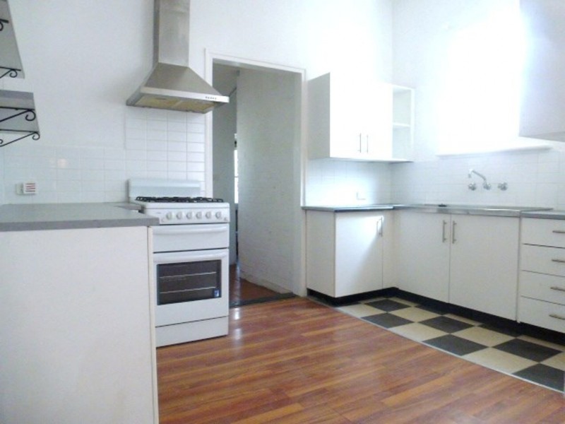 137 Edgeware Rd, Enmore NSW 2042