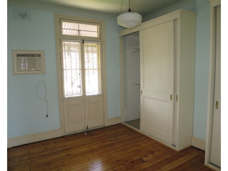 7 Council Street, St Peters NSW 2044