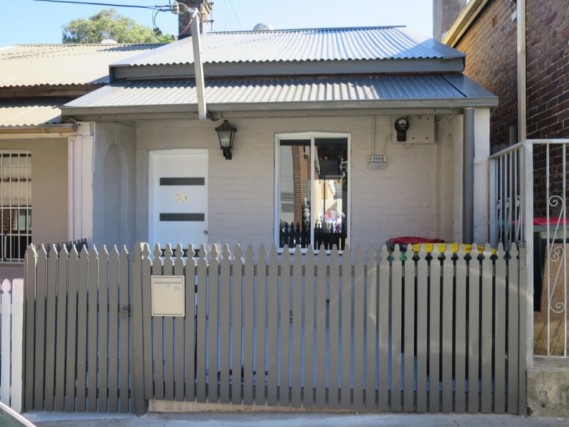 59 Hutchinson St, St Peters NSW 2044