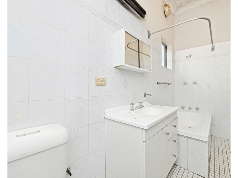 28 Grove Street, St Peters NSW 2044
