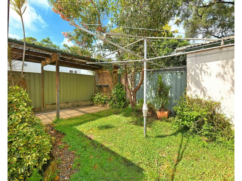 28 Grove Street, St Peters NSW 2044