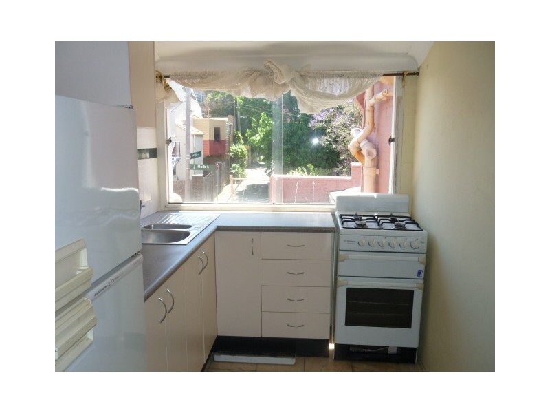 3/5 Warren Ball Ave, Newtown NSW 2042