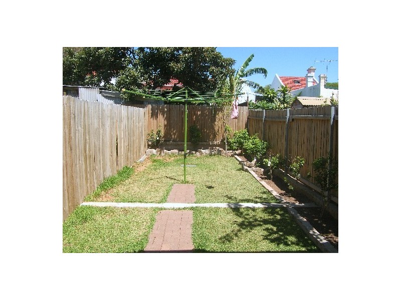 64 Frederick St, St Peters NSW 2044