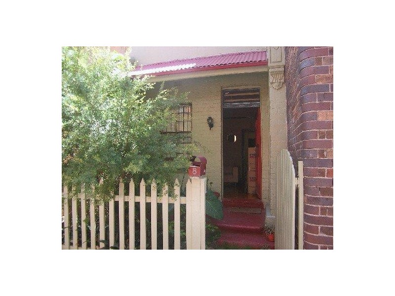 8 Isabella St, Camperdown NSW 2050