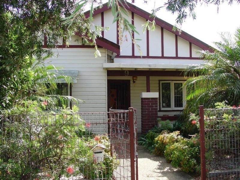 9 Potter Ave, Earlwood NSW 2206