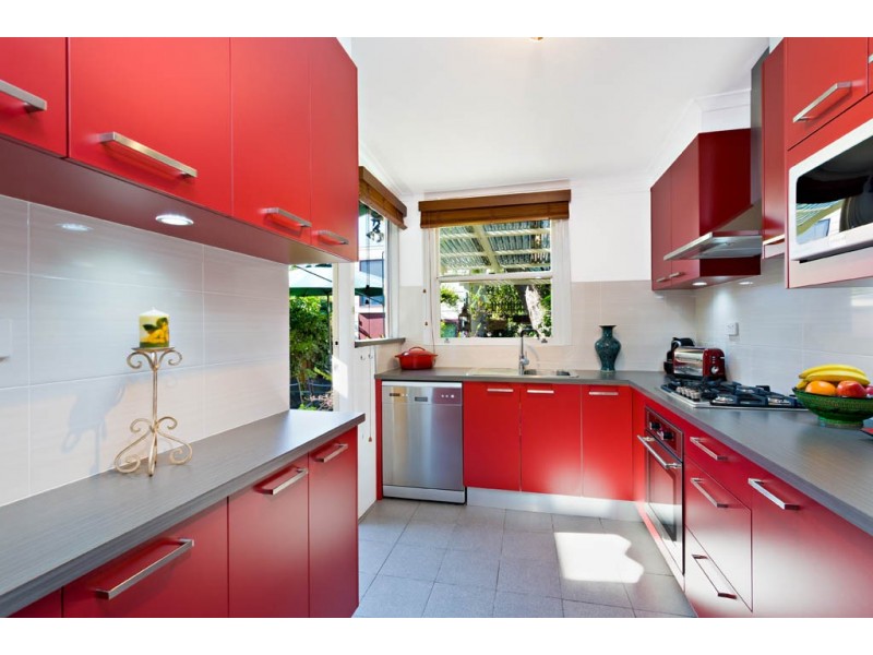 11 Grove Street, St Peters NSW 2044