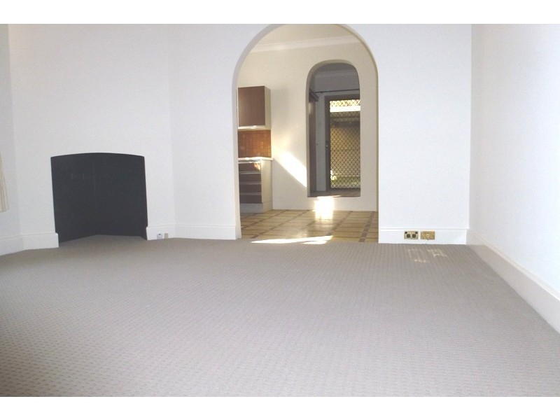 9 Baltic St, Newtown NSW 2042