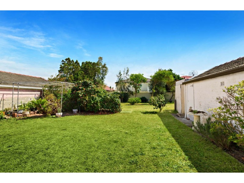 11 The (Little) Grand Parade, Brighton-le-sands NSW 2216