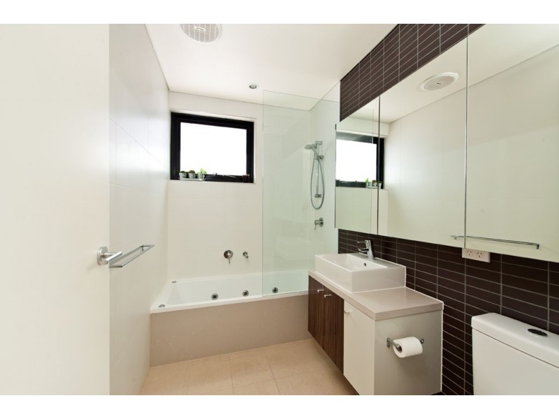 13 Kingston Road, Camperdown NSW 2050