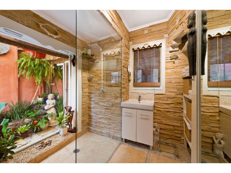 8 Hillcrest Street, Tempe NSW 2044