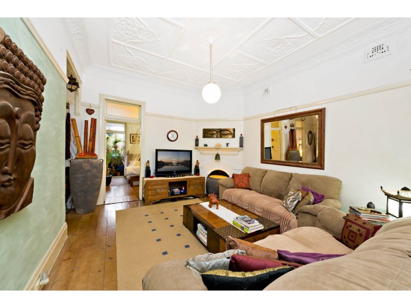 8 Hillcrest Street, Tempe NSW 2044