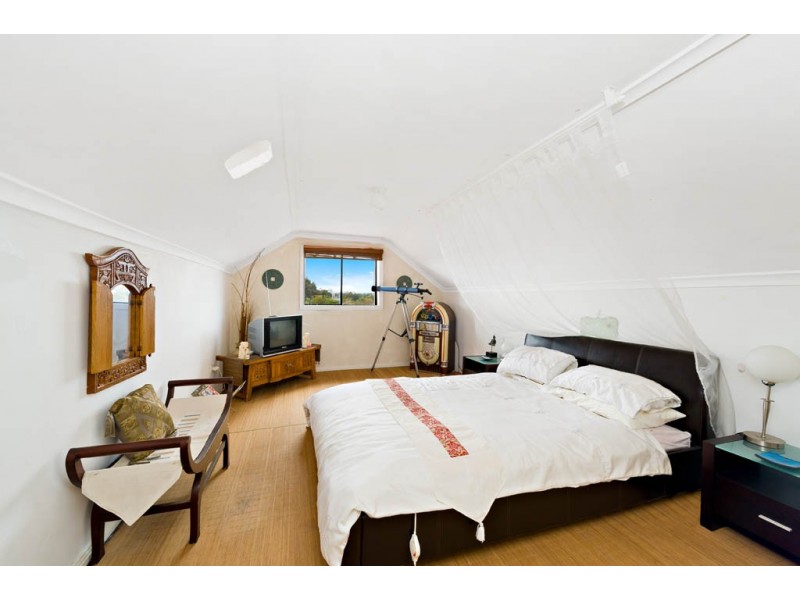 8 Hillcrest Street, Tempe NSW 2044