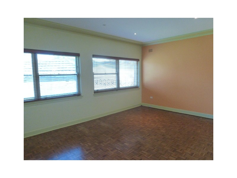 8 Bell Ave, Kogarah NSW 2217