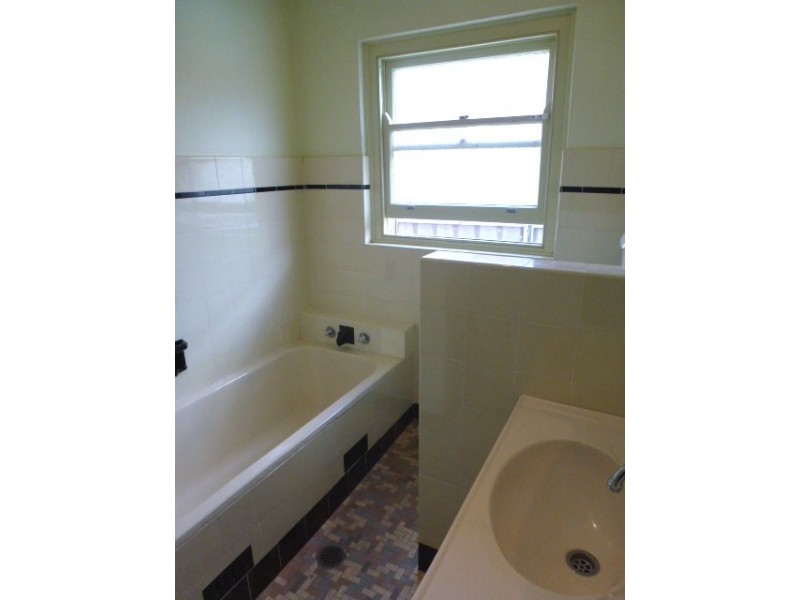 8 Bell Ave, Kogarah NSW 2217