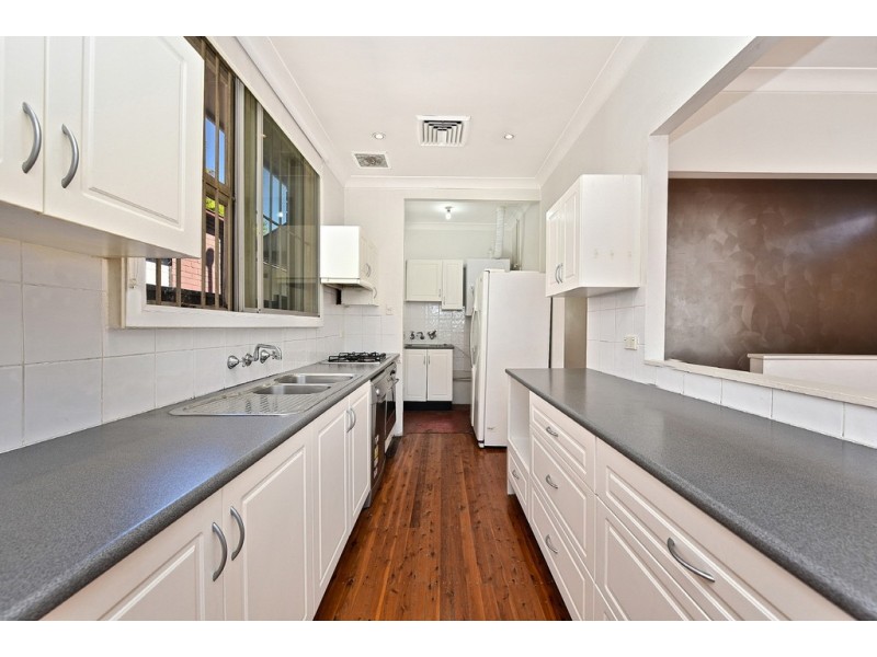 74 Yelverton St, Sydenham NSW 2044