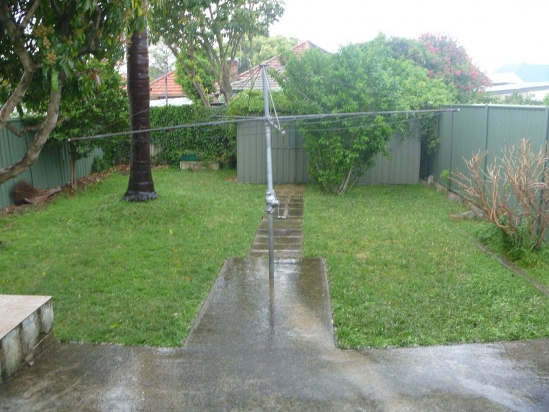 35 Lymerson street, Tempe NSW 2044