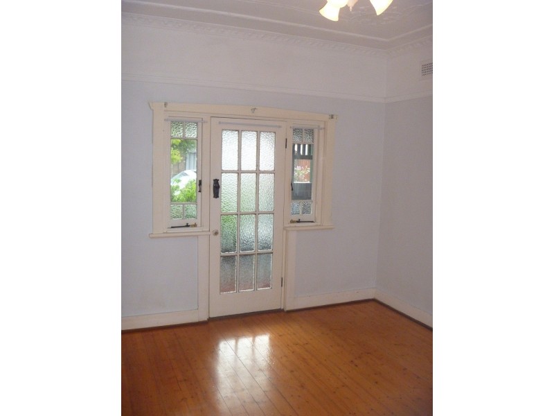35 Lymerson street, Tempe NSW 2044