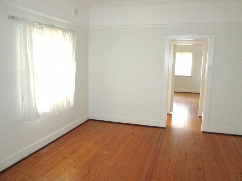 35 Lymerson street, Tempe NSW 2044