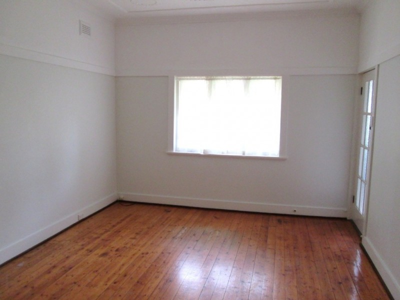 35 Lymerson street, Tempe NSW 2044