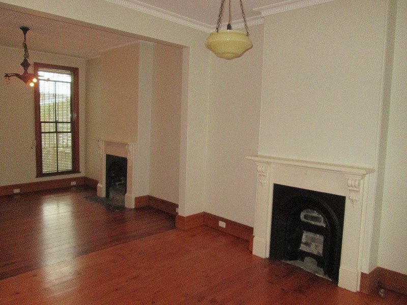 18 Calder Rd, Darlington NSW 2008