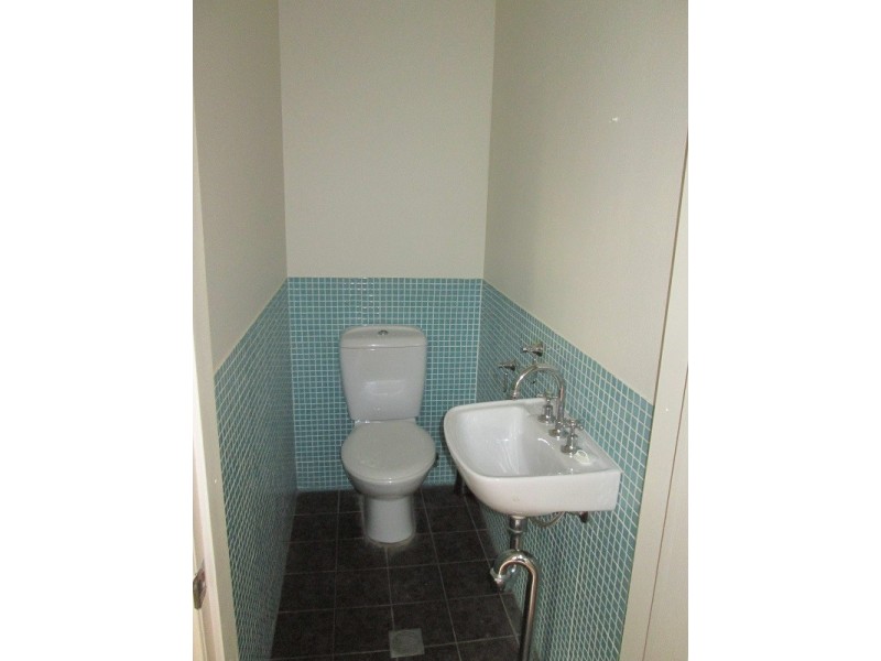 18 Calder Rd, Darlington NSW 2008