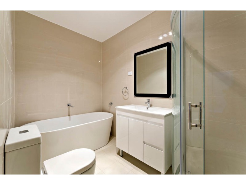 2/31 Barwon Park Road, St Peters NSW 2044