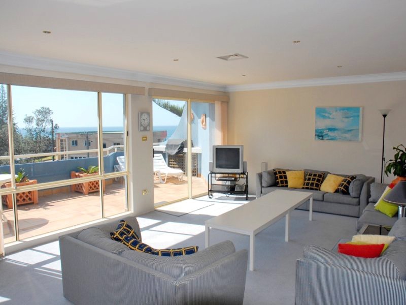 9/21-23 North Avoca Pde, North Avoca NSW 2260