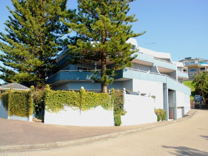 9/21-23 North Avoca Pde, North Avoca NSW 2260