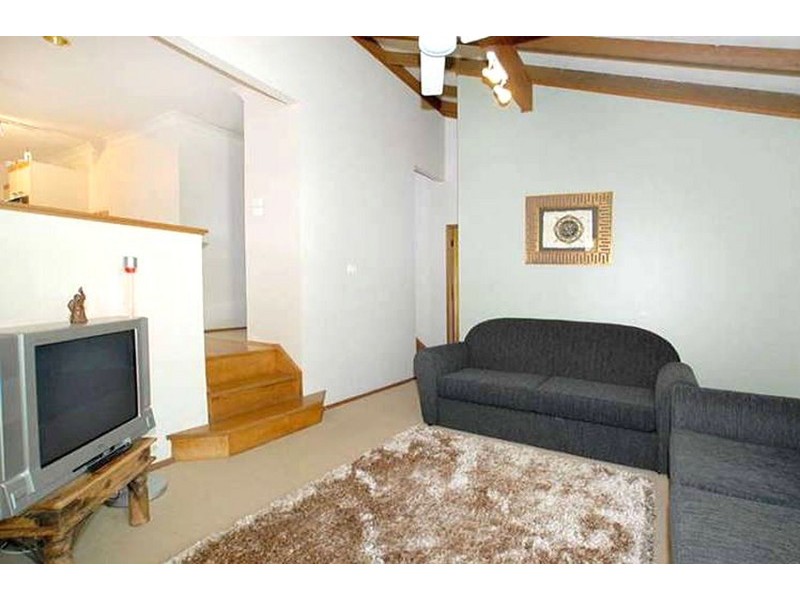 6 Duncan Rd, North Avoca NSW 2260