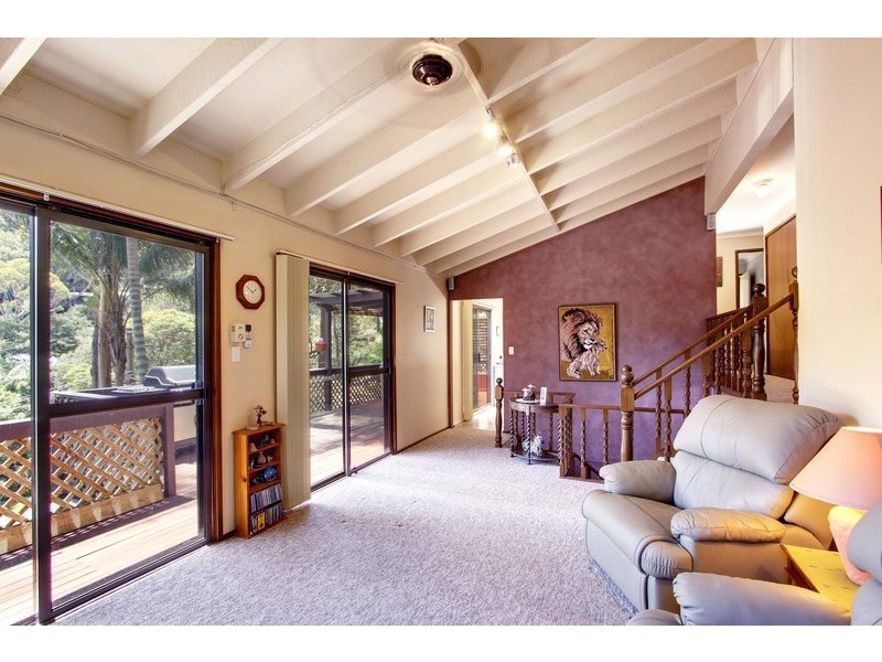 32 Surf Rider Avenue, North Avoca NSW 2260