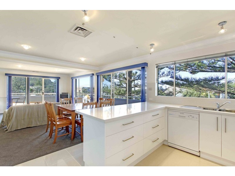 2/21-23 North Avoca Pde, North Avoca NSW 2260