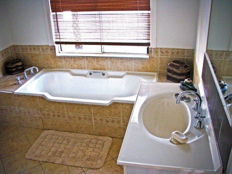 24 Nirvana St, Long Jetty NSW 2261