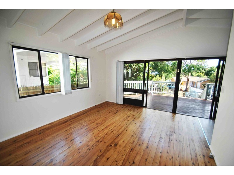 166 Henderson Rd, Saratoga NSW 2251