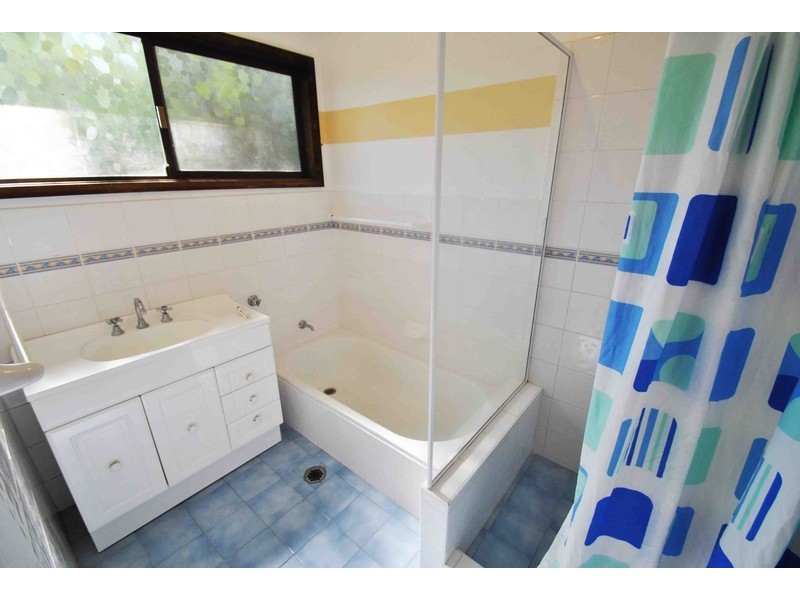 166 Henderson Rd, Saratoga NSW 2251