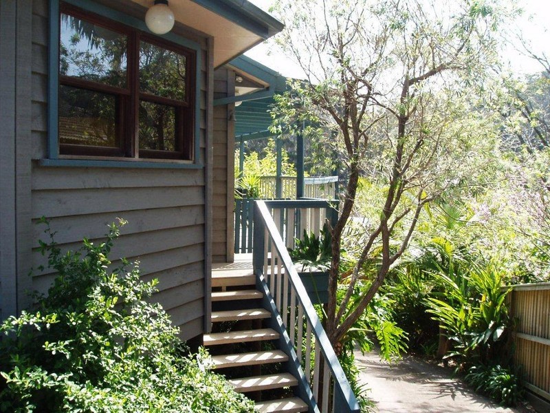 5 Seasound Cres, North Avoca NSW 2260