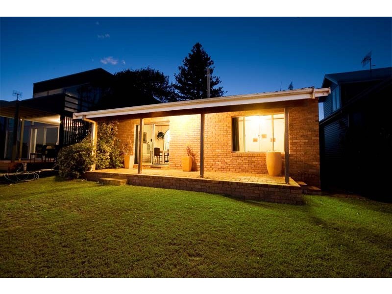 36 North Avoca Parade, North Avoca NSW 2260