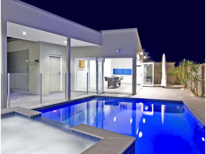 17 Ocean Street, North Avoca NSW 2260