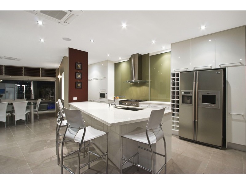 17 Ocean Street, North Avoca NSW 2260