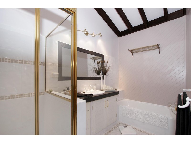 81 Lakeshore Drive, North Avoca NSW 2260