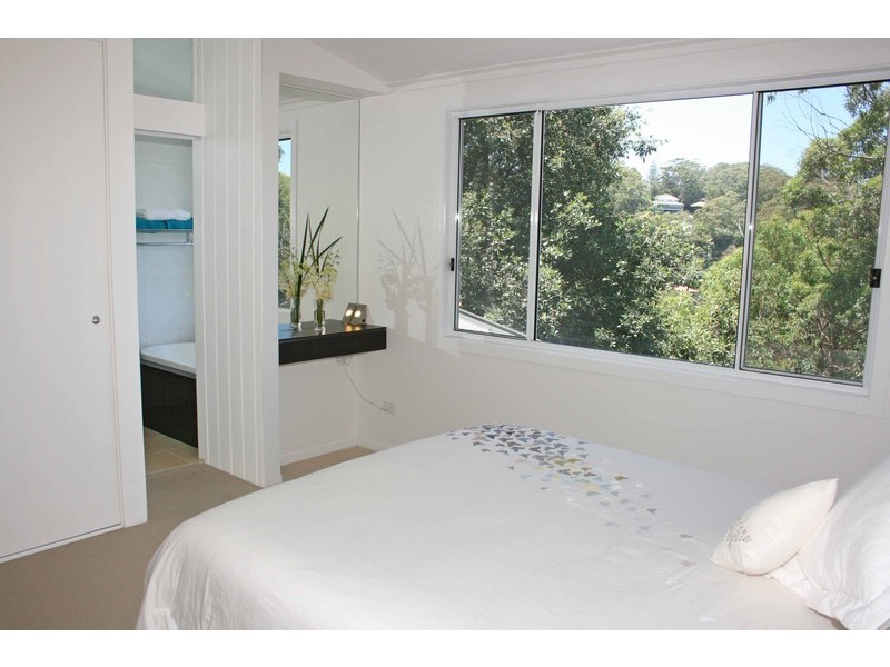 20 Harcourt Place, North Avoca NSW 2260