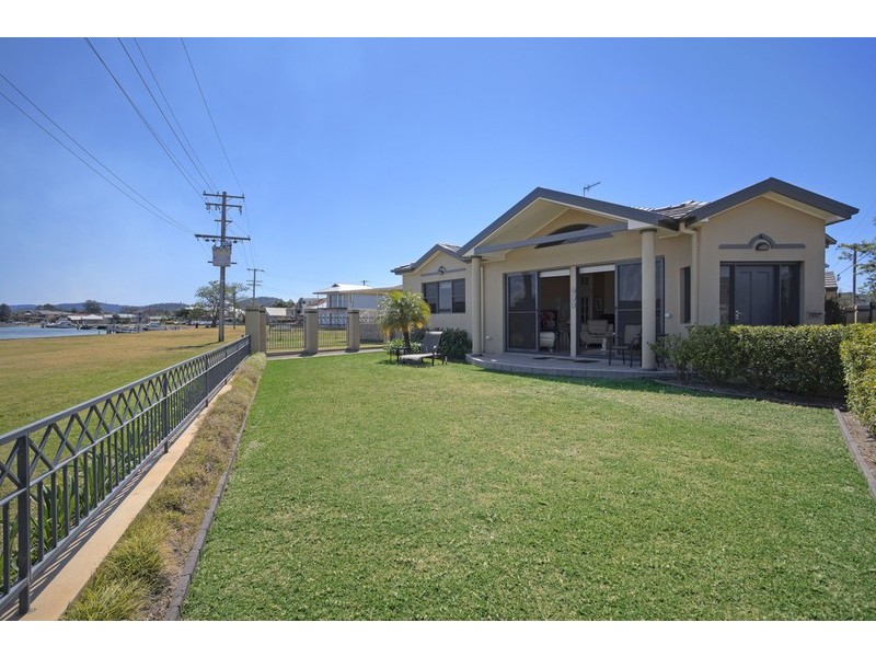2 Davis Avenue, Davistown NSW 2251