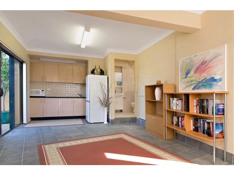 2 Davis Avenue, Davistown NSW 2251