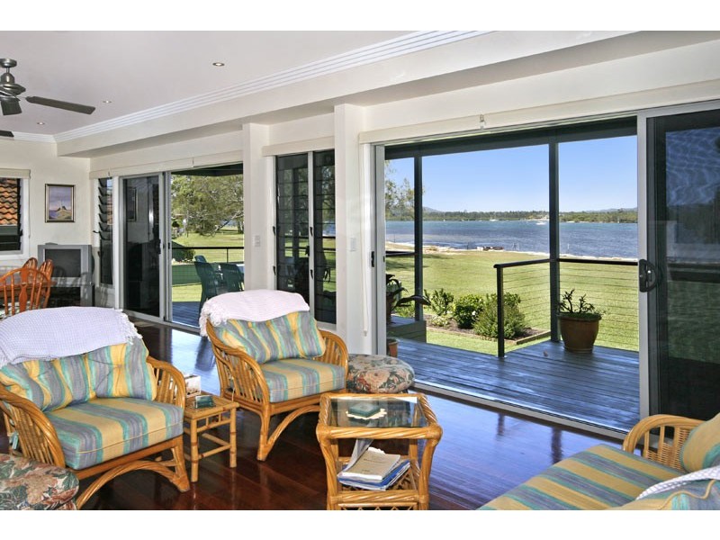 230 Burge Rd, Woy Woy NSW 2256