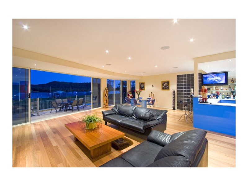 33 Paringa Avenue, Davistown NSW 2251