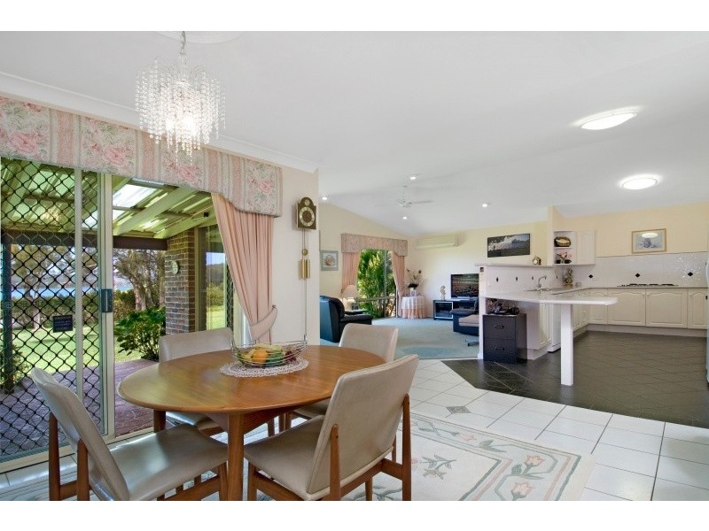 6 Seabreeze Ave, Kincumber NSW 2251