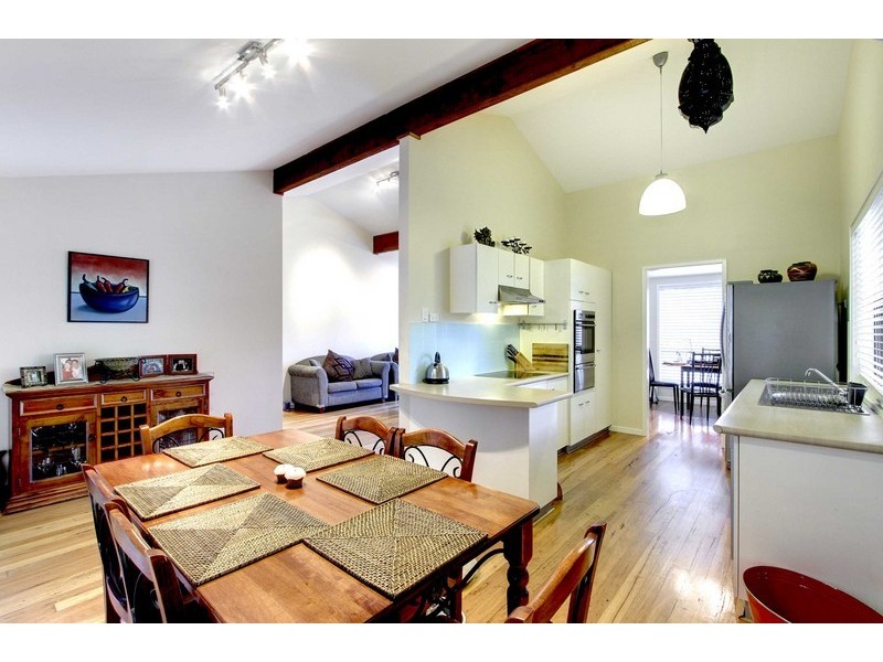 99 Lake Shore Drive, North Avoca NSW 2260