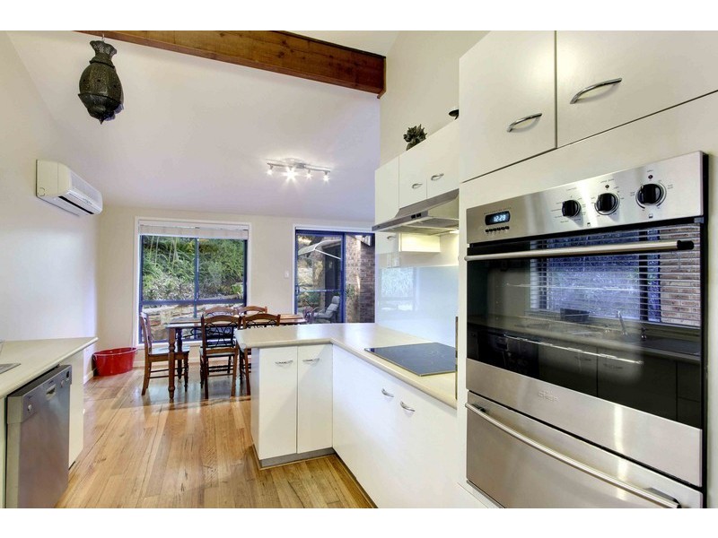 99 Lake Shore Drive, North Avoca NSW 2260